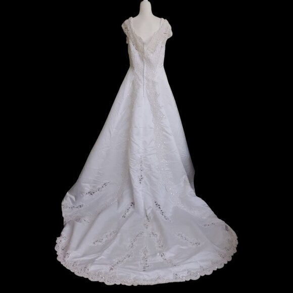 Michaelango Size 18 Wedding Dress 52" Length - Picture 3 of 16